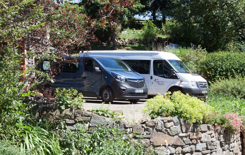 Gaer Farm buses