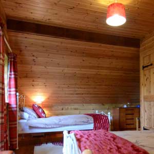Twin bedroom